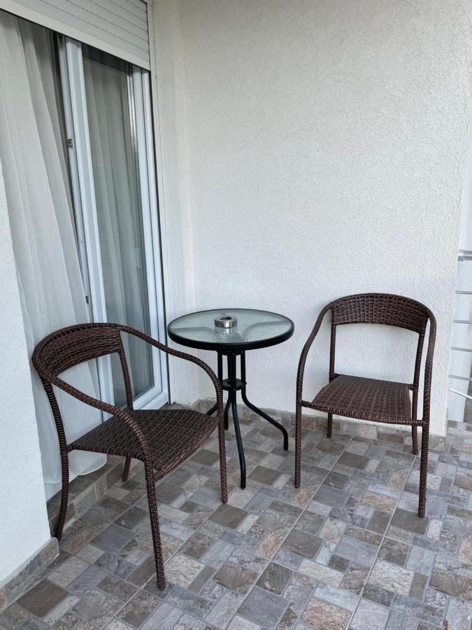 Apartman Ail 2 Ulcinj Exterior foto