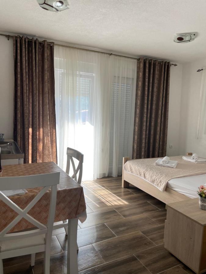 Apartman Ail 2 Ulcinj Exterior foto