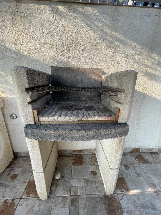 Apartman Ail 2 Ulcinj Exterior foto