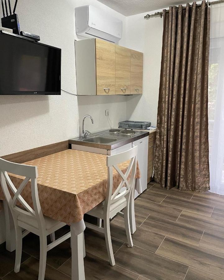Apartman Ail 2 Ulcinj Exterior foto
