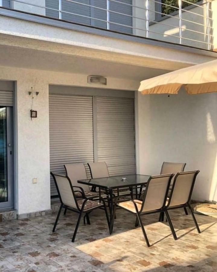 Apartman Ail 2 Ulcinj Exterior foto